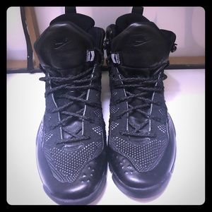 Nike Lupinek Flyknit Triple Black